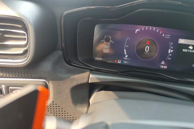 Used Lynk & Co 02 Hatchback 2021 2.0TD Halo Odometer Close Up