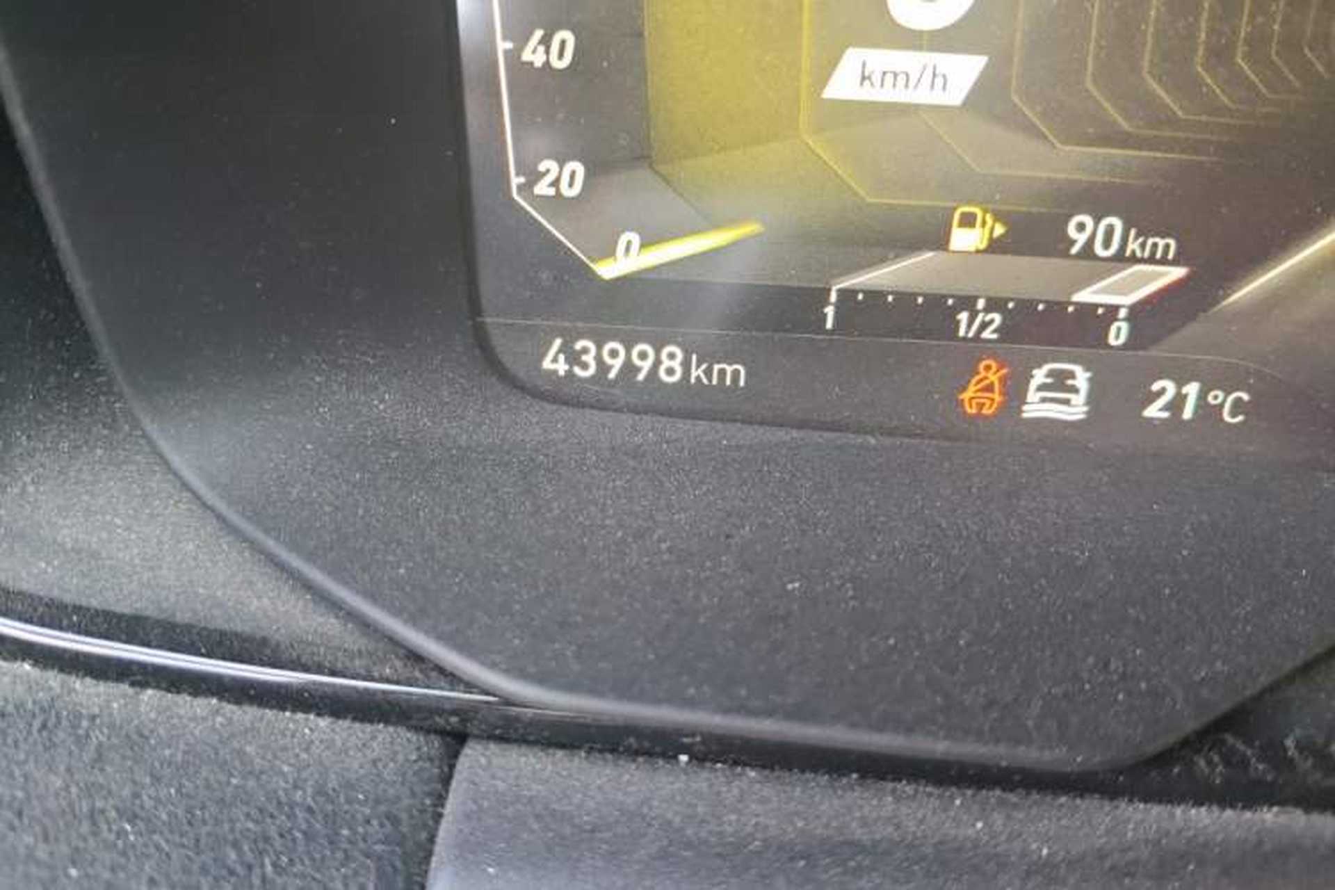 Used Lynk & Co 02 Hatchback 2021 2.0TD Halo Odometer Close Up