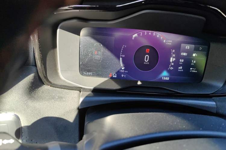 Used Lynk & Co 02 Hatchback 2021 2.0TD Halo Driving Control Kit Edition Odometer Close Up