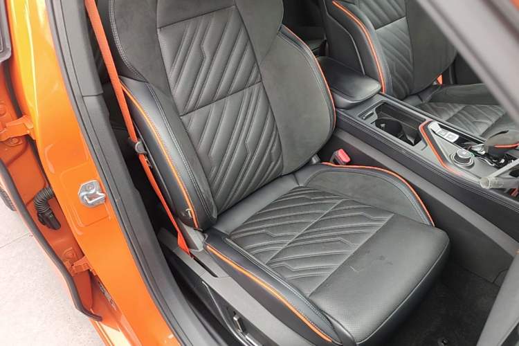 Used Lynk & Co 02 Hatchback 2021 2.0TD Halo Right Front Seat
