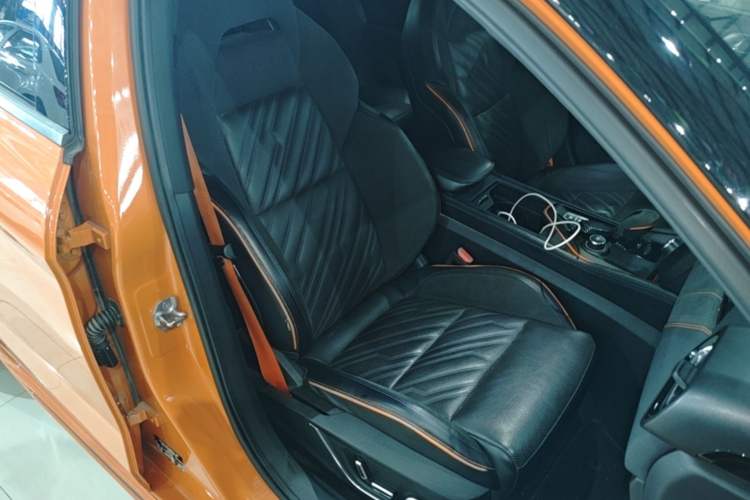 Used Lynk & Co 02 Hatchback 2021 2.0TD Halo Right Front Seat