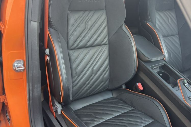 Used Lynk & Co 02 Hatchback 2021 2.0TD Halo Right Front Seat