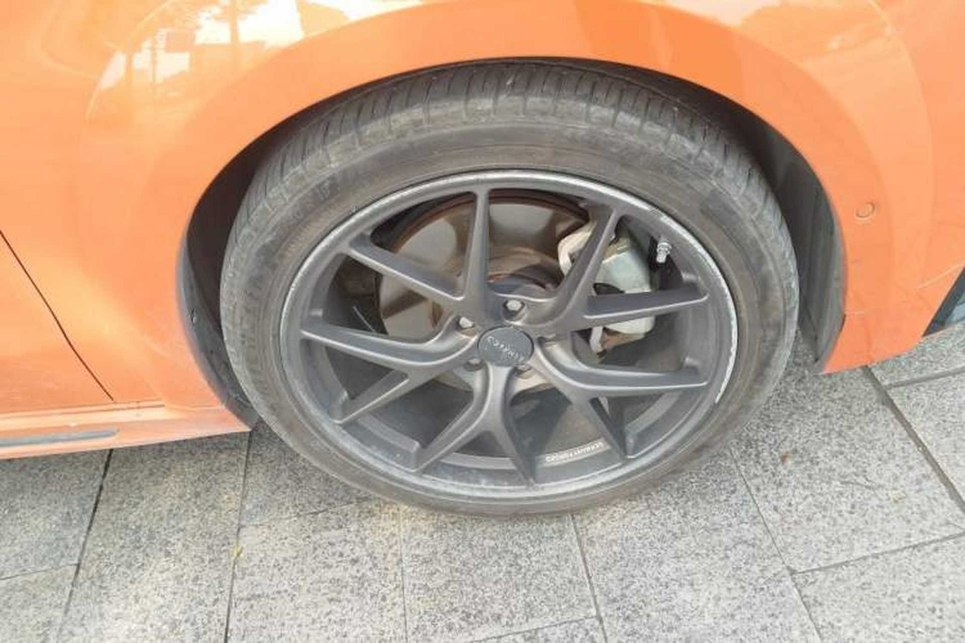 Used Lynk & Co 02 Hatchback 2021 2.0TD Halo Driving Control Kit Edition Right Front Wheel Hub