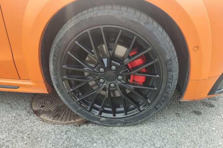 Used Lynk & Co 02 Hatchback 2021 2.0TD Halo Right Front Wheel Hub