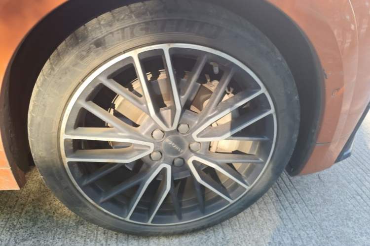 Used Lynk & Co 02 Hatchback 2021 2.0TD Halo Right Front Wheel Hub