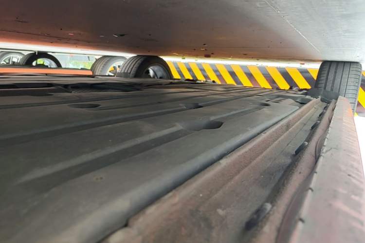 Used Lynk & Co 02 Hatchback 2021 2.0TD Halo Right Side Sill