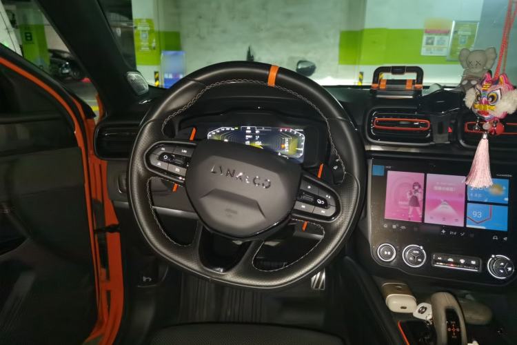 Used Lynk & Co 02 Hatchback 2021 2.0TD Halo Steering Wheel