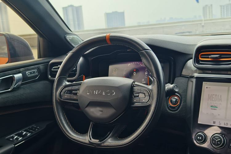 Used Lynk & Co 02 Hatchback 2021 2.0TD Halo Steering Wheel