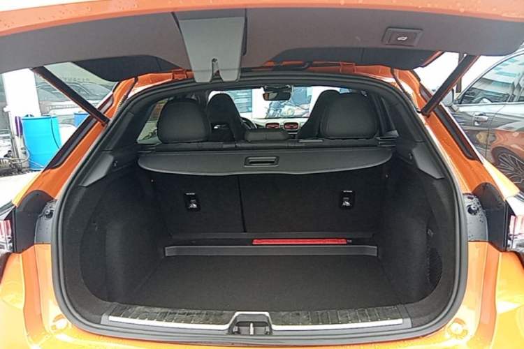 Used Lynk & Co 02 Hatchback 2021 2.0TD Halo Trunk