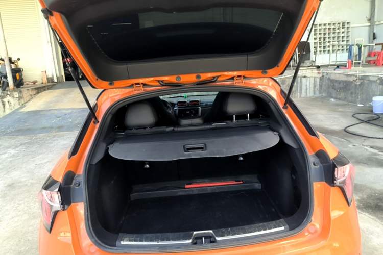 Used Lynk & Co 02 Hatchback 2021 2.0TD Halo Trunk