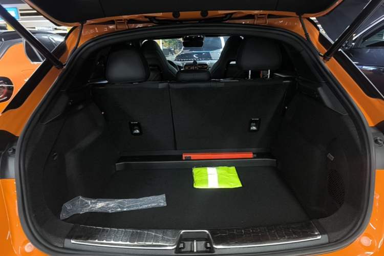 Used Lynk & Co 02 Hatchback 2021 2.0TD Halo Driving Control Kit Edition Trunk