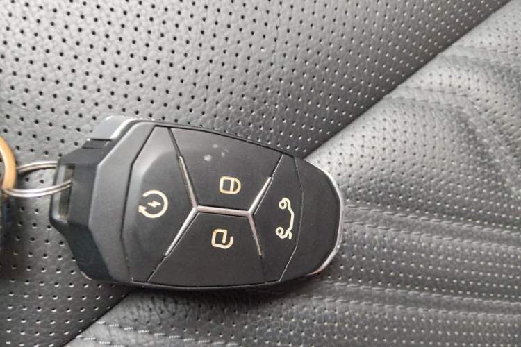Used Lynk & Co 02 Hatchback 2021 2.0TD Halo Driving Control Kit Edition Vehicle Key