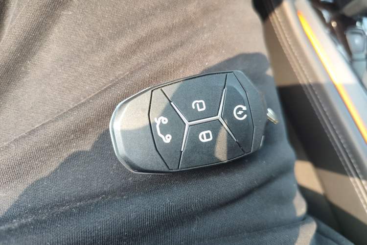 Used Lynk & Co 02 Hatchback 2021 2.0TD Halo Vehicle Key