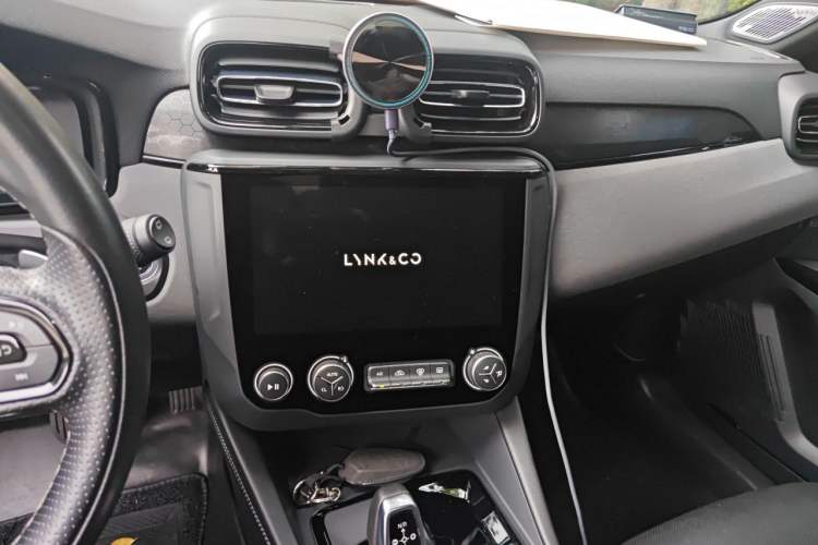 Used Lynk & Co 02 Hatchback 2022 2.0TD Pro Audio And AC Panel