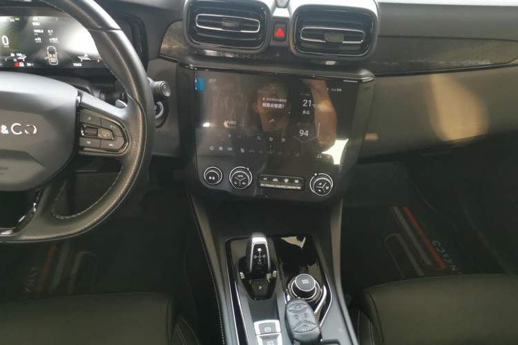 Used Lynk & Co 02 Hatchback 2022 2.0TD Pro Audio And AC Panel