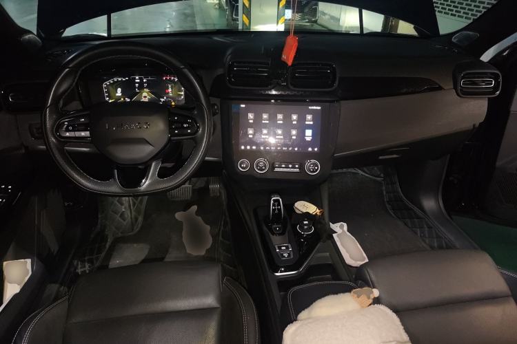 Used Lynk & Co 02 Hatchback 2022 2.0TD Pro Center Console