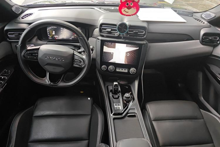 Used Lynk & Co 02 Hatchback 2022 2.0TD Pro Center Console