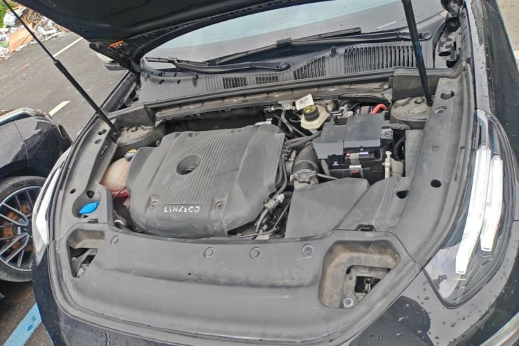 Used Lynk & Co 02 Hatchback 2022 2.0TD Pro Engine Bay