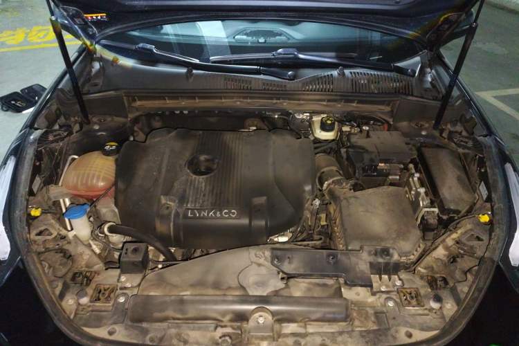 Used Lynk & Co 02 Hatchback 2022 2.0TD Pro Engine Bay