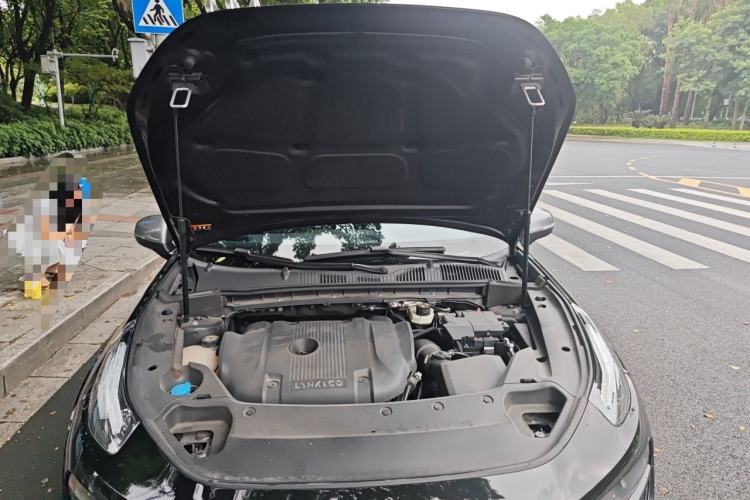Used Lynk & Co 02 Hatchback 2022 2.0TD Pro Engine Bay