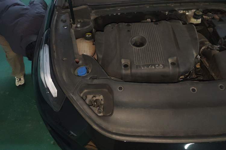 Used Lynk & Co 02 Hatchback 2022 2.0TD Pro Engine Bay Right
