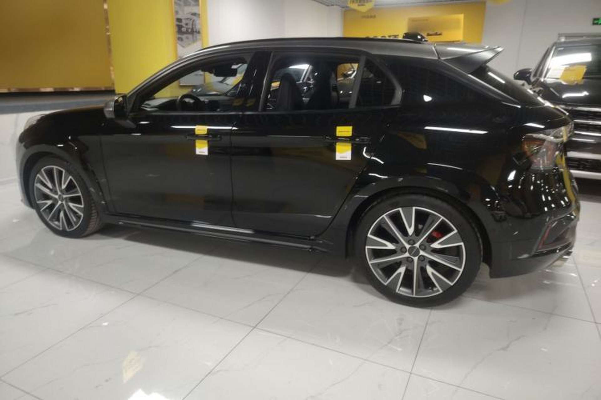 Used Lynk & Co 02 Hatchback 2022 2.0TD Pro Exterior 3