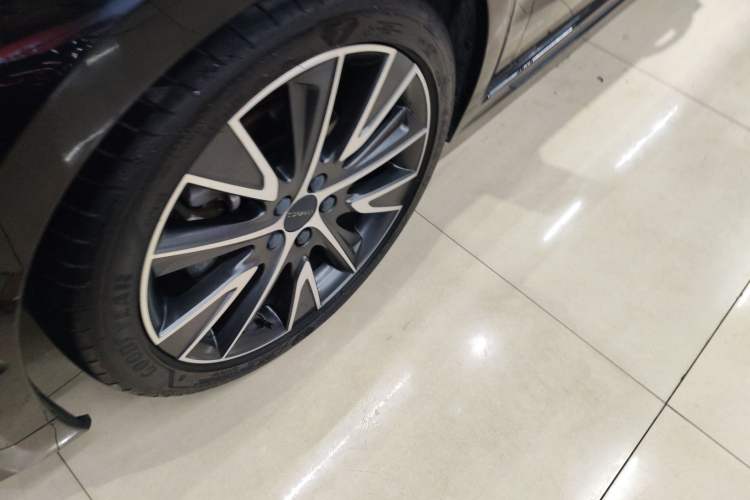 Used Lynk & Co 02 Hatchback 2022 2.0TD Pro Exterior 4