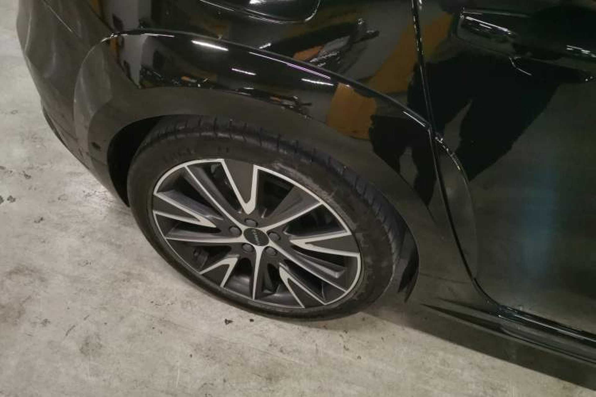 Used Lynk & Co 02 Hatchback 2022 2.0TD Pro Exterior 5