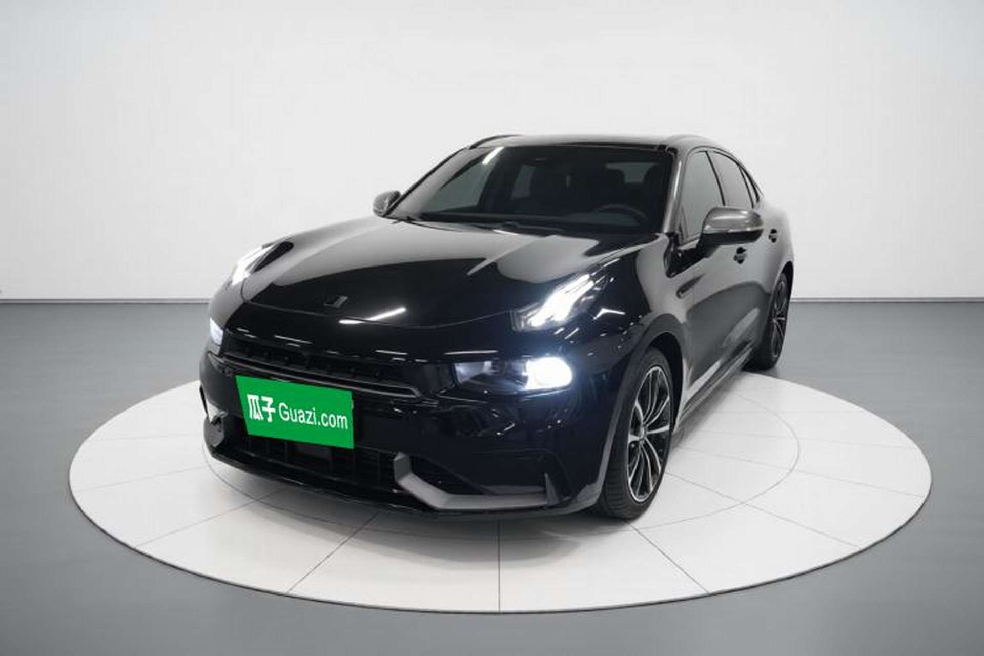 Used Lynk & Co 02 Hatchback 2022 2.0TD Pro Front Left 45 Deg