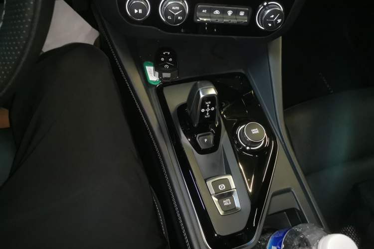 Used Lynk & Co 02 Hatchback 2022 2.0TD Pro Gear Lever