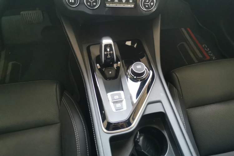 Used Lynk & Co 02 Hatchback 2022 2.0TD Pro Gear Lever