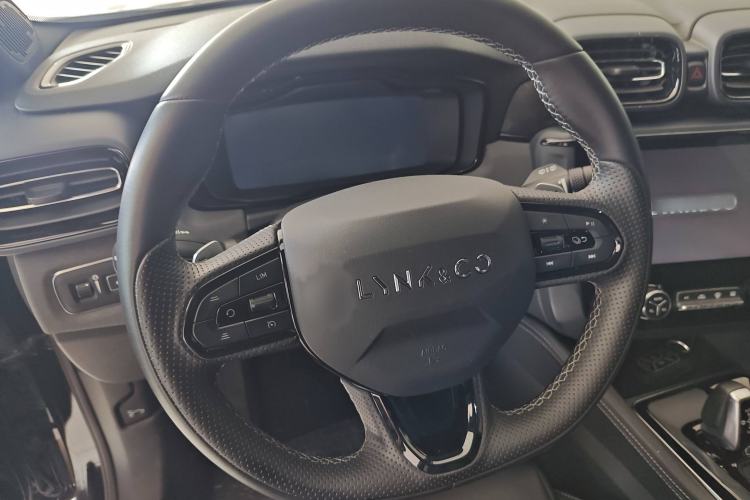Used Lynk & Co 02 Hatchback 2022 2.0TD Plus Interior 1