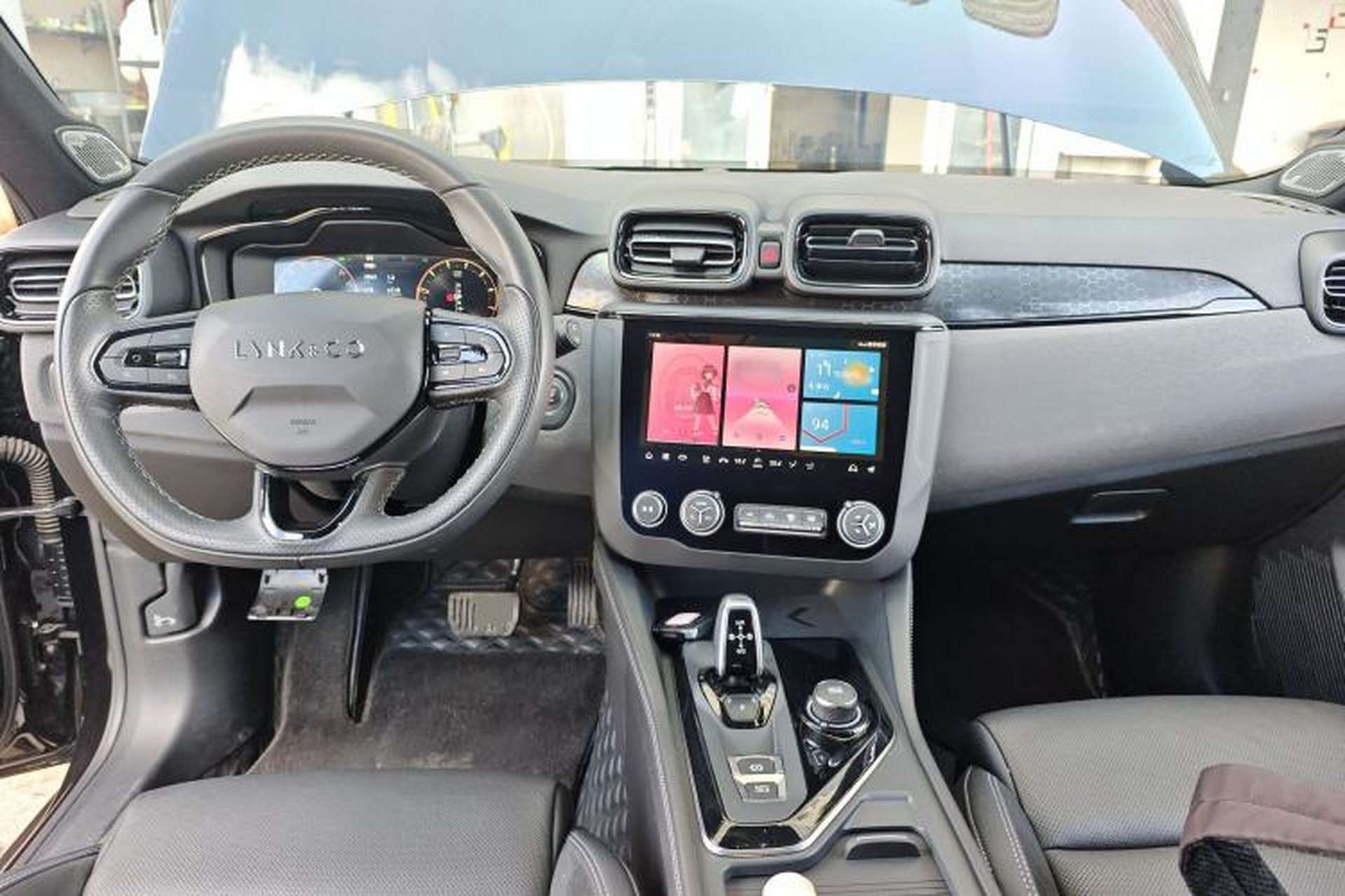 Used Lynk & Co 02 Hatchback 2022 2.0TD Pro Interior 2