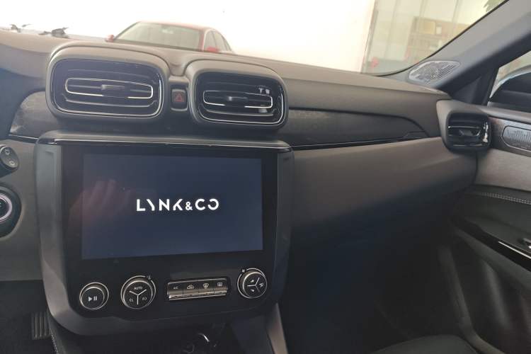 Used Lynk & Co 02 Hatchback 2022 2.0TD Plus Interior 2