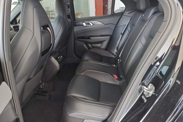 Used Lynk & Co 02 Hatchback 2022 2.0TD Plus Interior 5