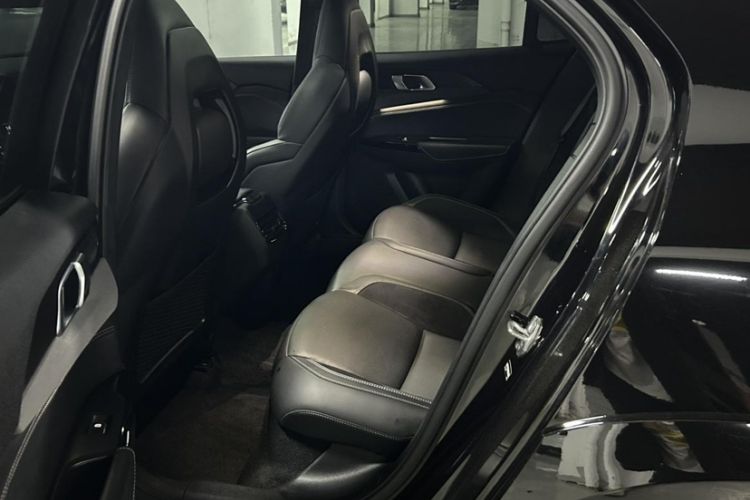 Used Lynk & Co 02 Hatchback 2022 2.0TD Pro Interior 5