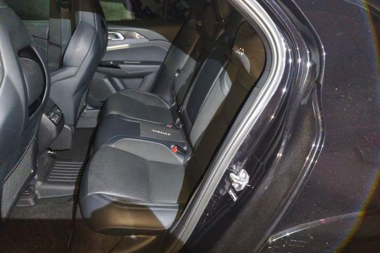 Used Lynk & Co 02 Hatchback 2022 2.0TD Pro Left Rear Seat