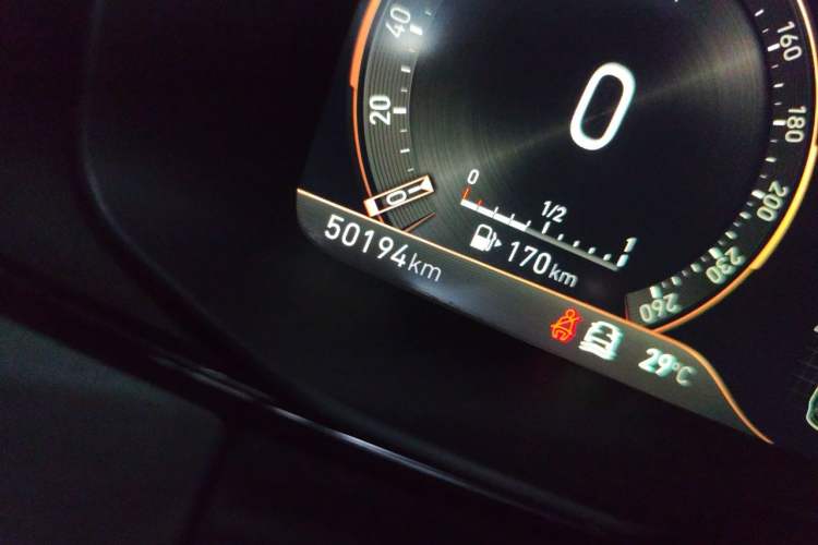 Used Lynk & Co 02 Hatchback 2022 2.0TD Pro Odometer Close Up
