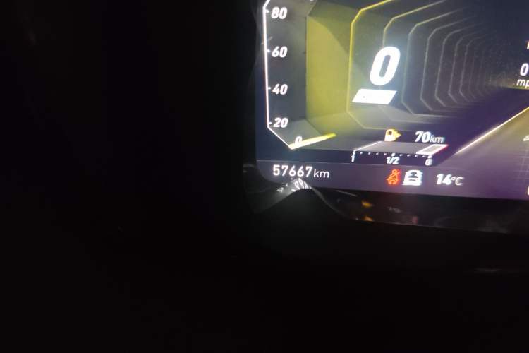 Used Lynk & Co 02 Hatchback 2022 2.0TD Pro Odometer Close Up