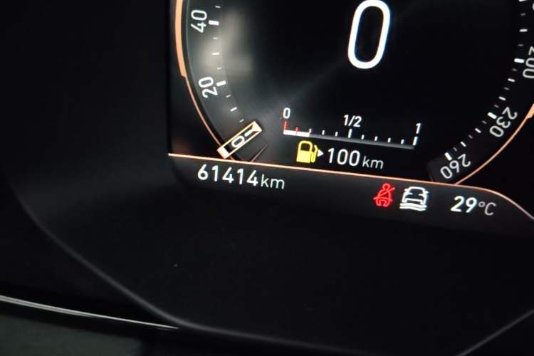Used Lynk & Co 02 Hatchback 2022 2.0TD Pro Odometer Close Up