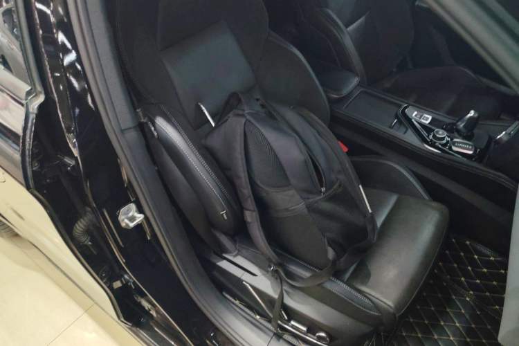 Used Lynk & Co 02 Hatchback 2022 2.0TD Pro Right Front Seat