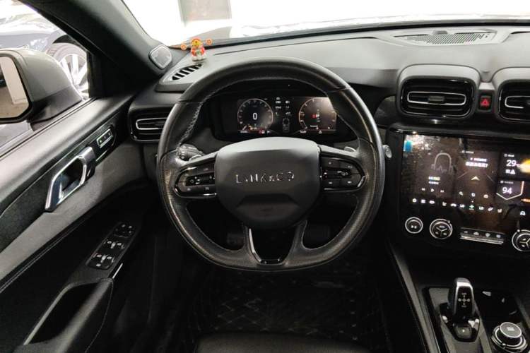 Used Lynk & Co 02 Hatchback 2022 2.0TD Pro Steering Wheel