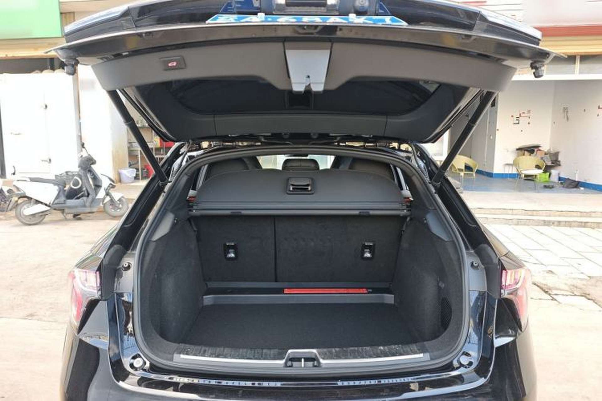 Used Lynk & Co 02 Hatchback 2022 2.0TD Pro Trunk
