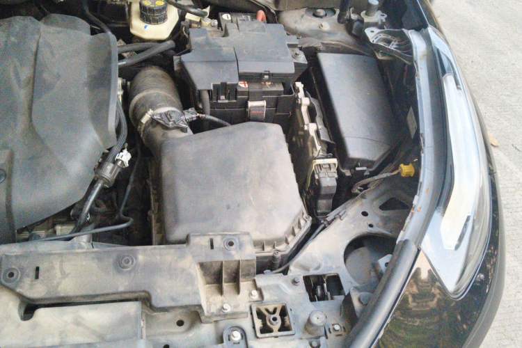 Used Lynk & Co 02 Hatchback 2022 2.0TD Pro Engine Bay Left