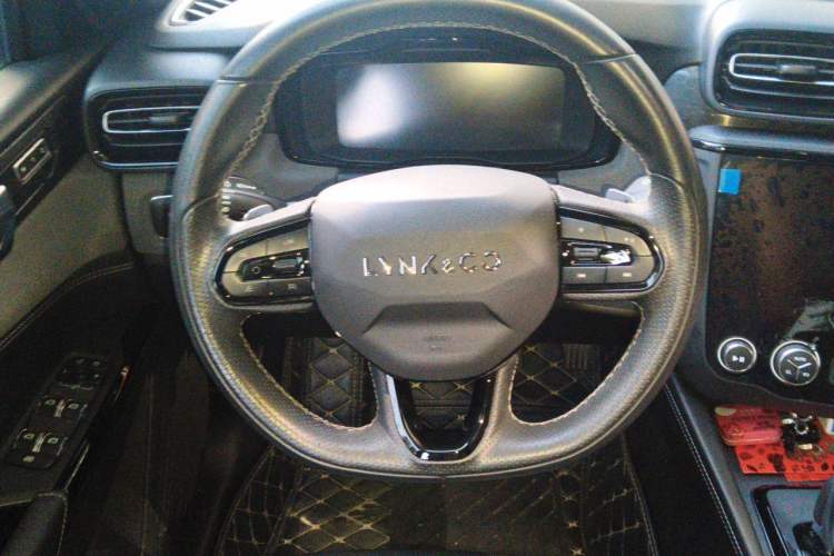 Used Lynk & Co 02 Hatchback 2022 2.0TD Pro Steering Wheel