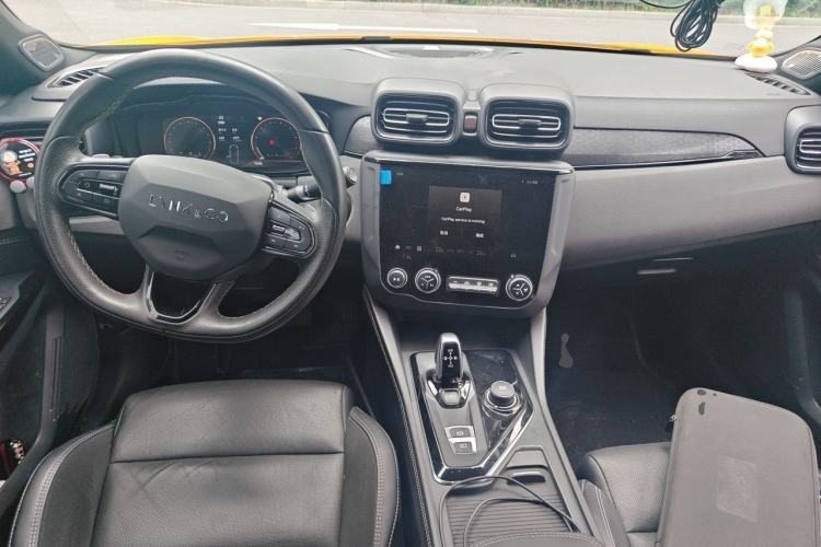 Used Lynk & Co 02 Hatchback 2022 2.0TD Pro Center Console