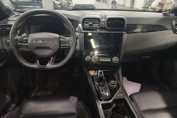 Used Lynk & Co 02 Hatchback 2022 2.0TD Plus Center Console