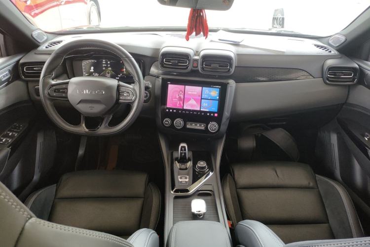 Used Lynk & Co 02 Hatchback 2022 2.0TD Pro Center Console