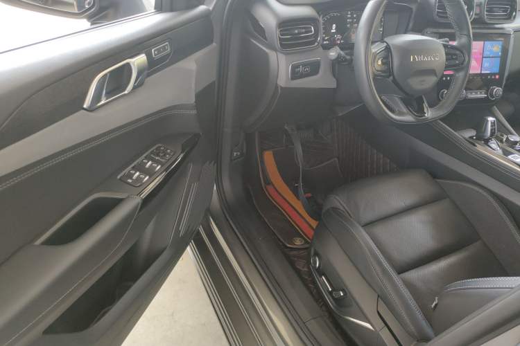 Used Lynk & Co 02 Hatchback 2022 2.0TD Pro Driver Seat