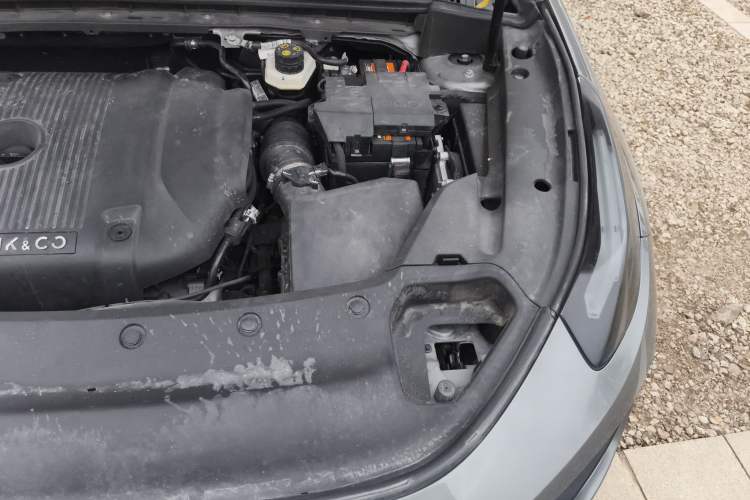 Used Lynk & Co 02 Hatchback 2022 2.0TD Pro Engine Bay Left